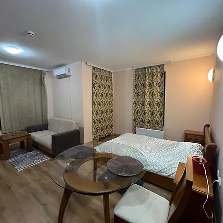 דירה Spacious At Gondola! Fast Wifi, Washer, Ac, Balcony, Quiet בנסקו